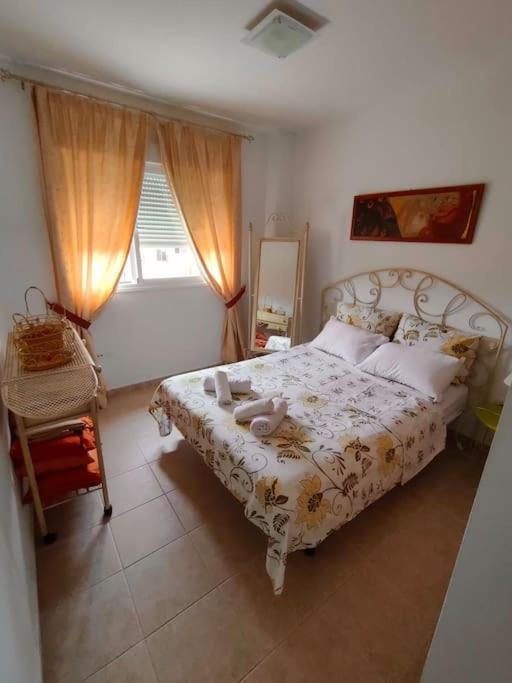 Penthouse Paradiso: 2Br Oasis In Casares Del Sol Extérieur photo