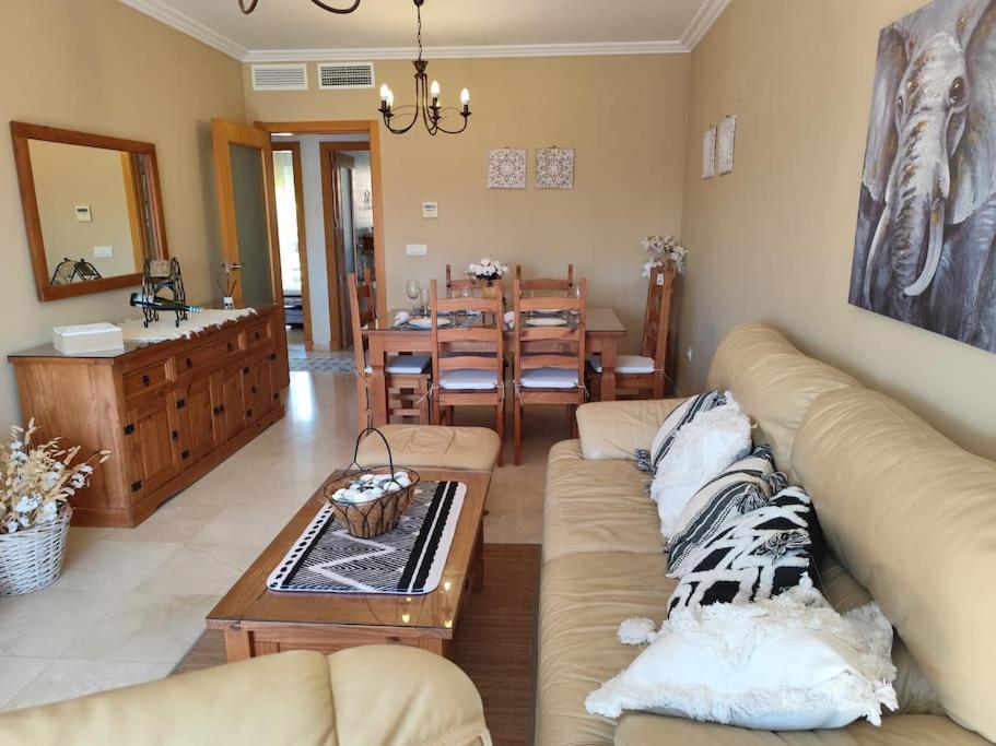 Penthouse Paradiso: 2Br Oasis In Casares Del Sol Extérieur photo